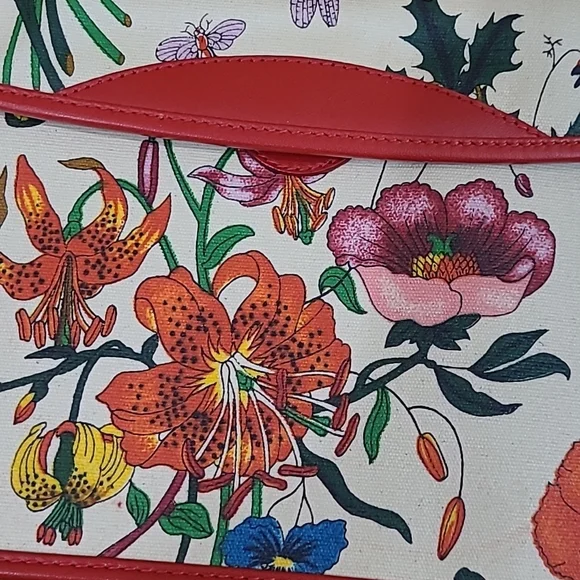 GUCCI*Beautiful* Floral/Red*Very Rare *Vintage Clutch - Picture 4 of 9